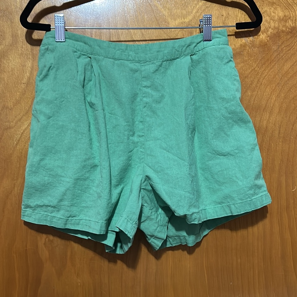 Top & Short set - Picture 3 of 4